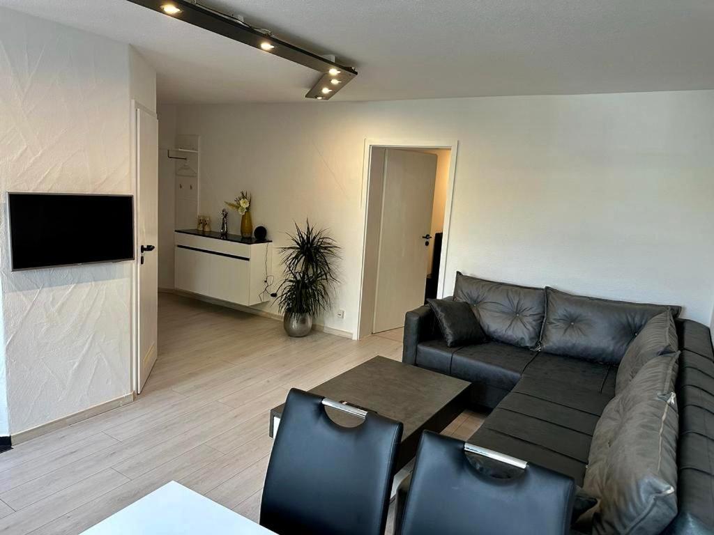 Flexible, Schoene Und Gut Aussehende Feriensuite Ройтлінген Екстер'єр фото